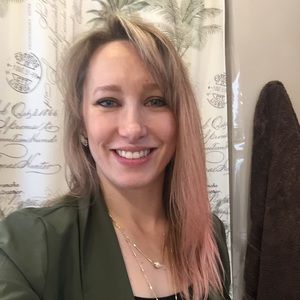 Meet your Posher, Kelly